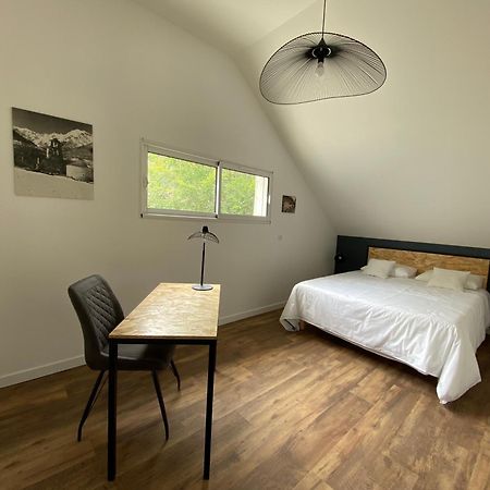 Aou Saintou Hotell Morlaas Exteriör bild