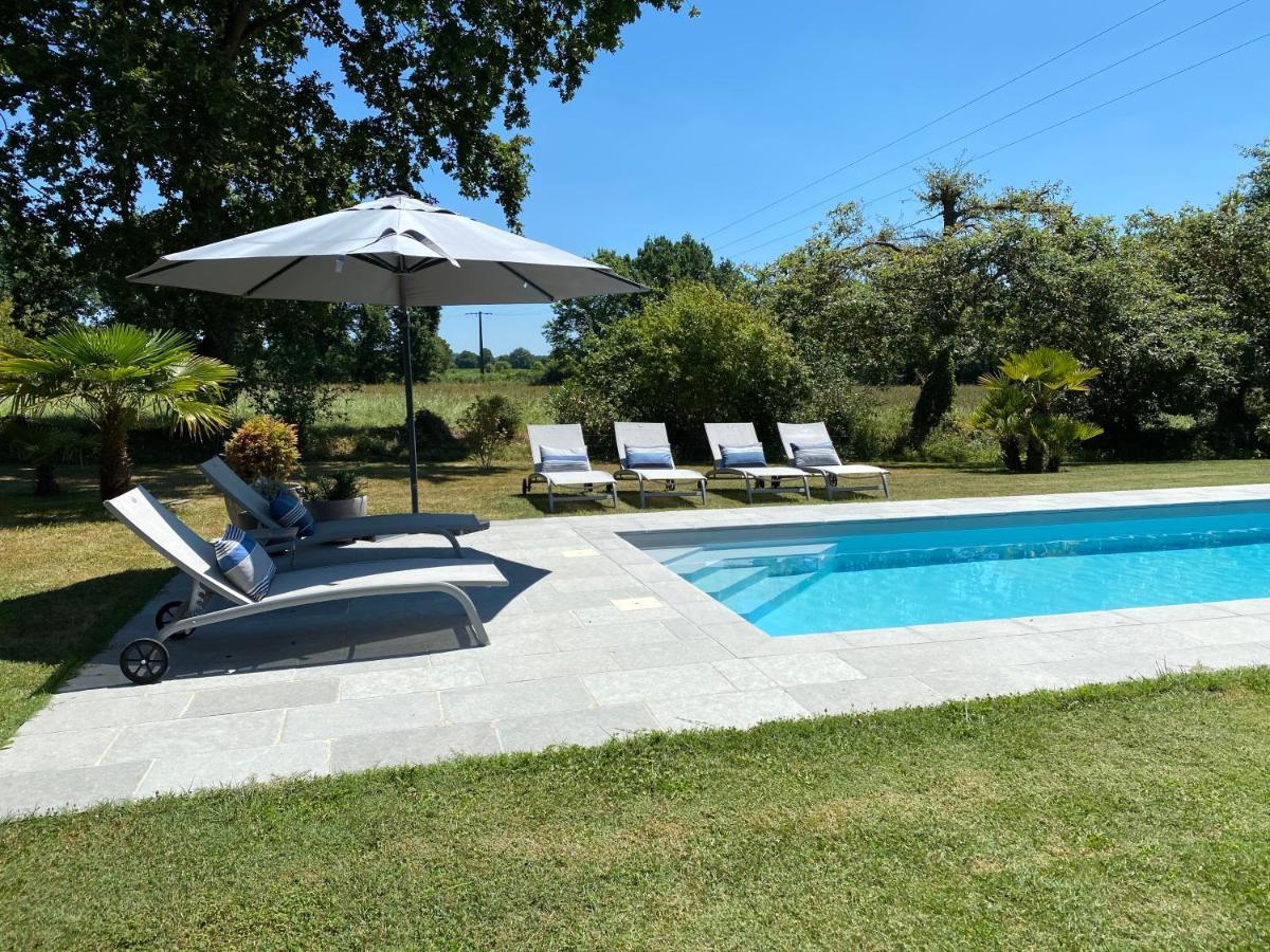Aou Saintou Hotell Morlaas Exteriör bild