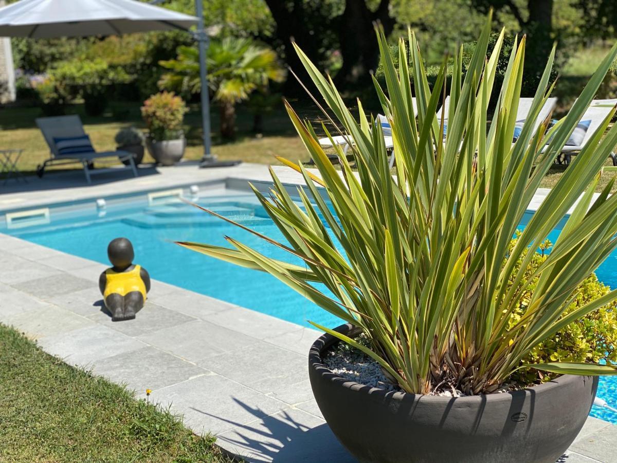 Aou Saintou Hotell Morlaas Exteriör bild