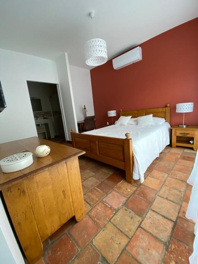 Aou Saintou Hotell Morlaas Exteriör bild