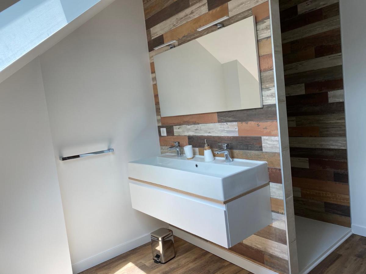 Aou Saintou Hotell Morlaas Exteriör bild