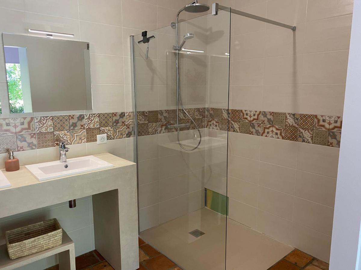 Aou Saintou Hotell Morlaas Exteriör bild